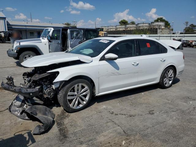 1VWLA7A32KC011009 - 2019 VOLKSWAGEN PASSAT WOLFSBURG WHITE photo 1