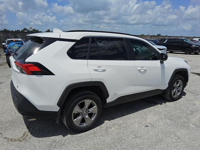 4T3LWRFV9RU143332 - 2024 TOYOTA RAV4 LE WHITE photo 3