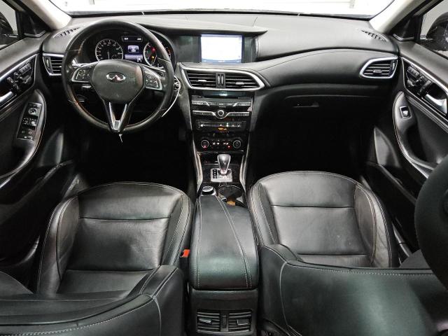 SJKCH5CR1JA046653 - 2018 INFINITI QX30 BASE WHITE photo 8