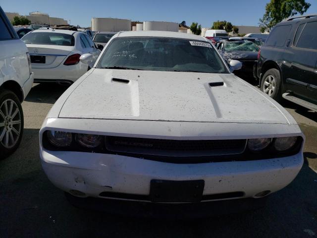 2C3CDYAG7CH258256 - 2012 DODGE CHALLENGER SXT WHITE photo 5