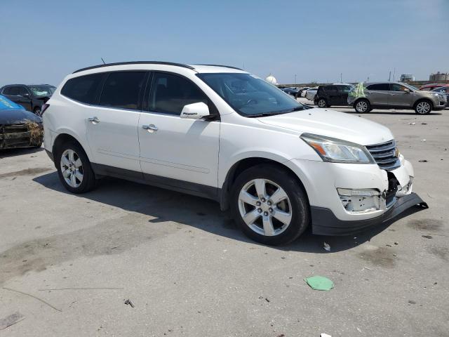 1GNKRGKDXHJ245540 - 2017 CHEVROLET TRAVERSE LT WHITE photo 4