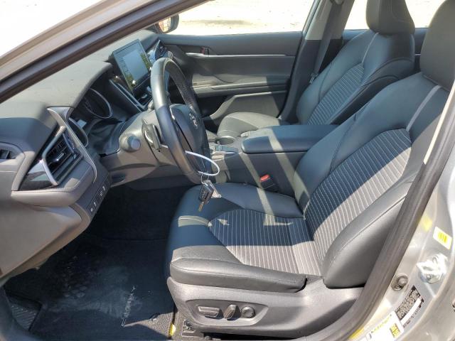 4T1G11AKXPU790858 - 2023 TOYOTA CAMRY SE NIGHT SHADE SILVER photo 7