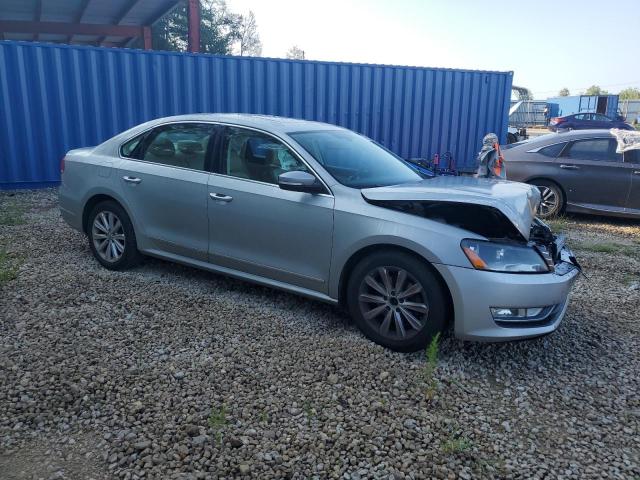 1VWCP7A31DC146838 - 2013 VOLKSWAGEN PASSAT SEL SILVER photo 4