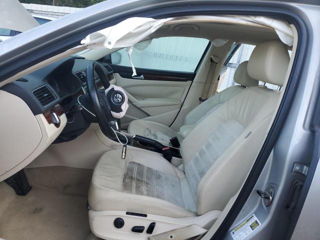 1VWCP7A31DC146838 - 2013 VOLKSWAGEN PASSAT SEL SILVER photo 7