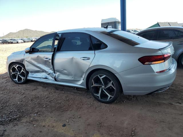 1VWMA7A32MC005959 - 2021 VOLKSWAGEN PASSAT R-LINE Argent photo 2