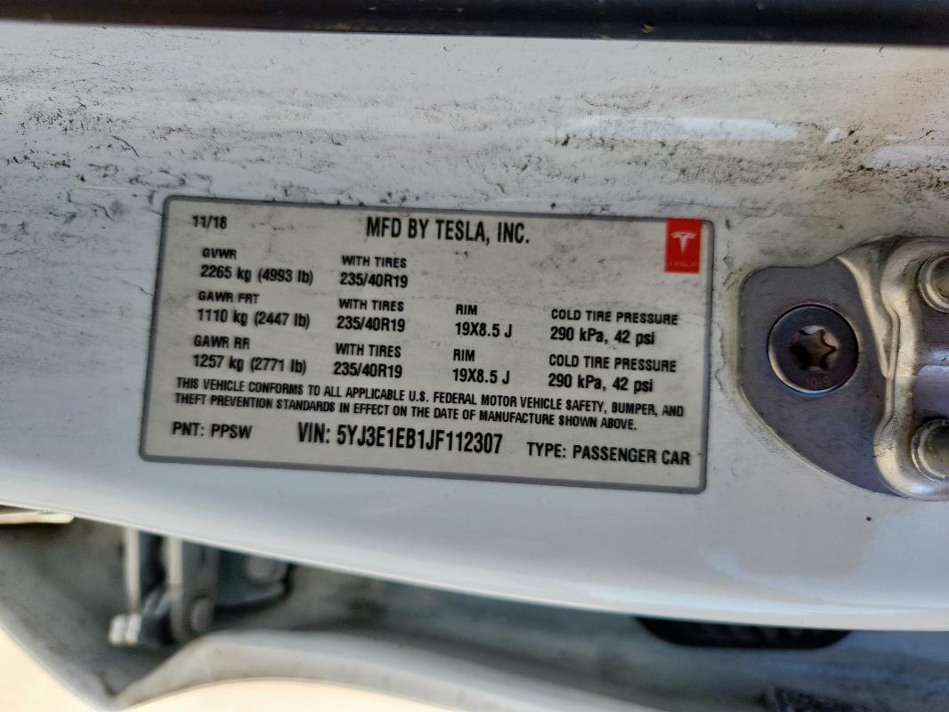 5YJ3E1EB1JF112307 - 2018 TESLA MODEL 3 თეთრი ფოტო 13