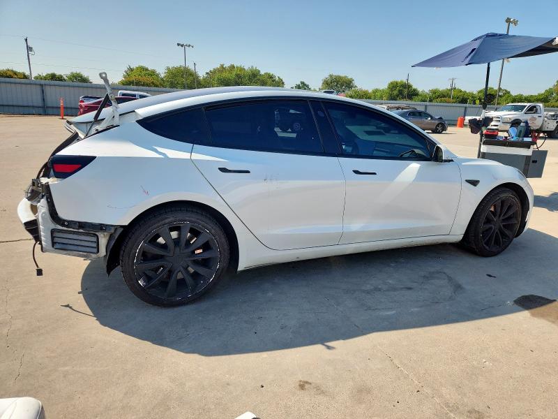 5YJ3E1EB1JF112307 - 2018 TESLA MODEL 3 თეთრი ფოტო 3