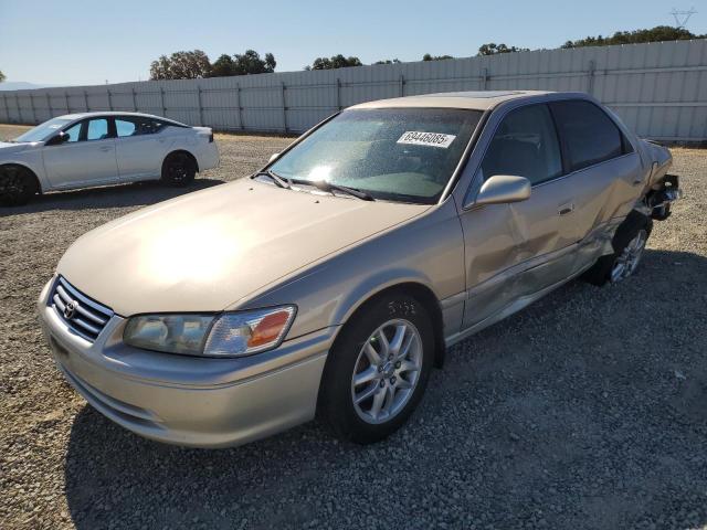 2001 TOYOTA CAMRY LE, 