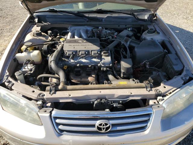 JT2BF28K710322122 - 2001 TOYOTA CAMRY LE Beige photo 11