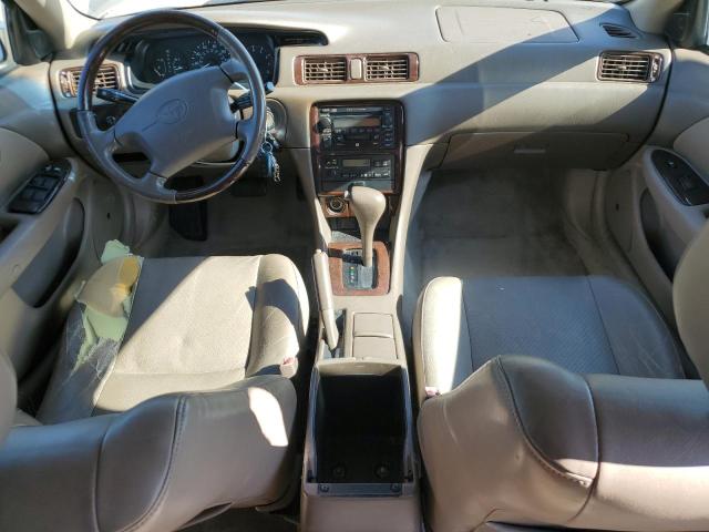 JT2BF28K710322122 - 2001 TOYOTA CAMRY LE Beige photo 8