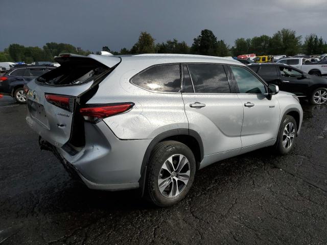 5TDHBRCH0MS527512 - 2021 TOYOTA HIGHLANDER HYBRID XLE GRAY photo 3