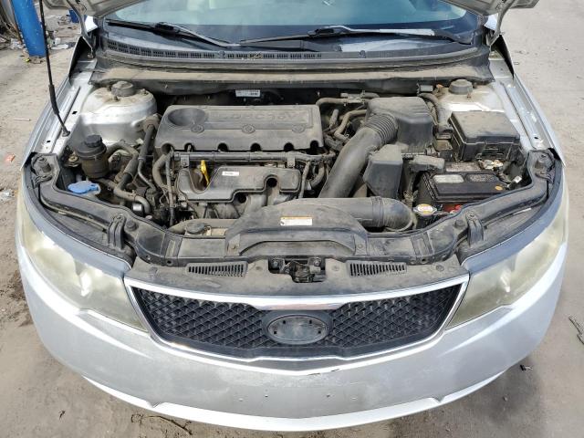 KNAFU4A2XA5223895 - 2010 KIA FORTE EX SILVER photo 11