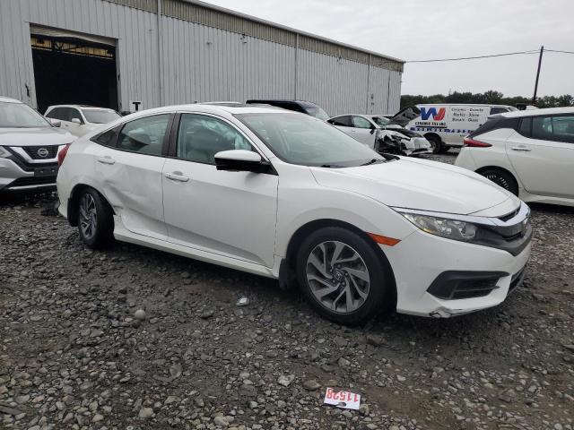 2HGFC2F73JH568405 - 2018 HONDA CIVIC EX WHITE photo 4
