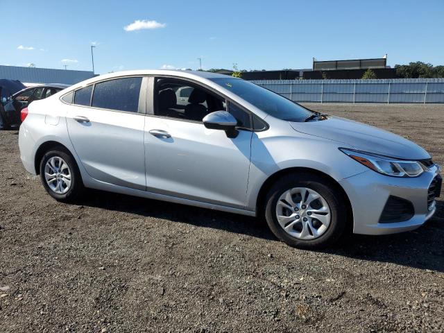 1G1BC5SM0K7151243 - 2019 CHEVROLET CRUZE LS 银色 照片 4
