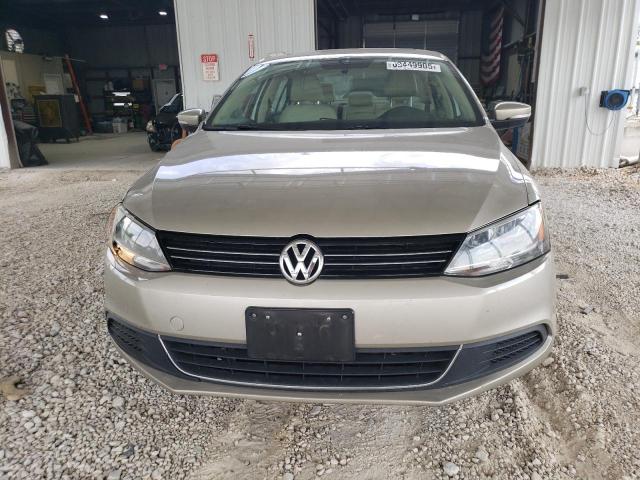 3VWD07AJ5EM212301 - 2014 VOLKSWAGEN JETTA SE TAN photo 5
