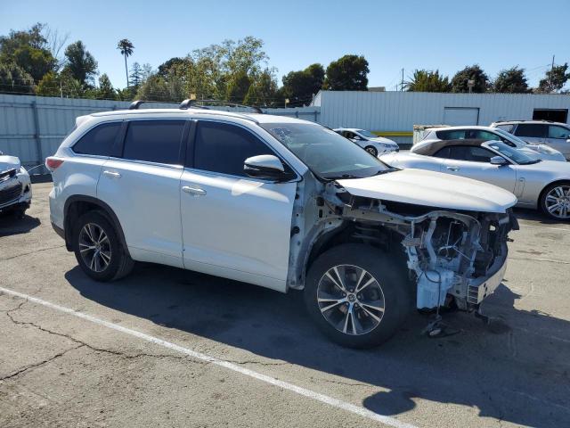 5TDJKRFH6GS224817 - 2016 TOYOTA HIGHLANDER XLE WHITE photo 4