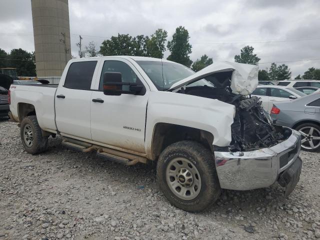 1GC1KUEG8JF176160 - 2018 CHEVROLET SILVERADO K2500 HEAVY DUTY WHITE photo 4