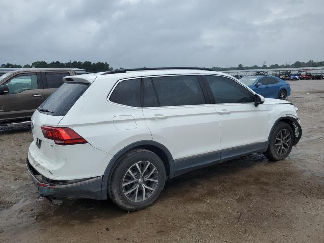 3VV3B7AXXJM209550 - 2018 VOLKSWAGEN TIGUAN SE Biały zdjęcie 3