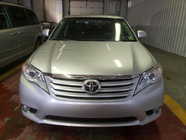 4T1BK3DB3CU451433 - 2012 TOYOTA AVALON BASE Gümüş foto 5