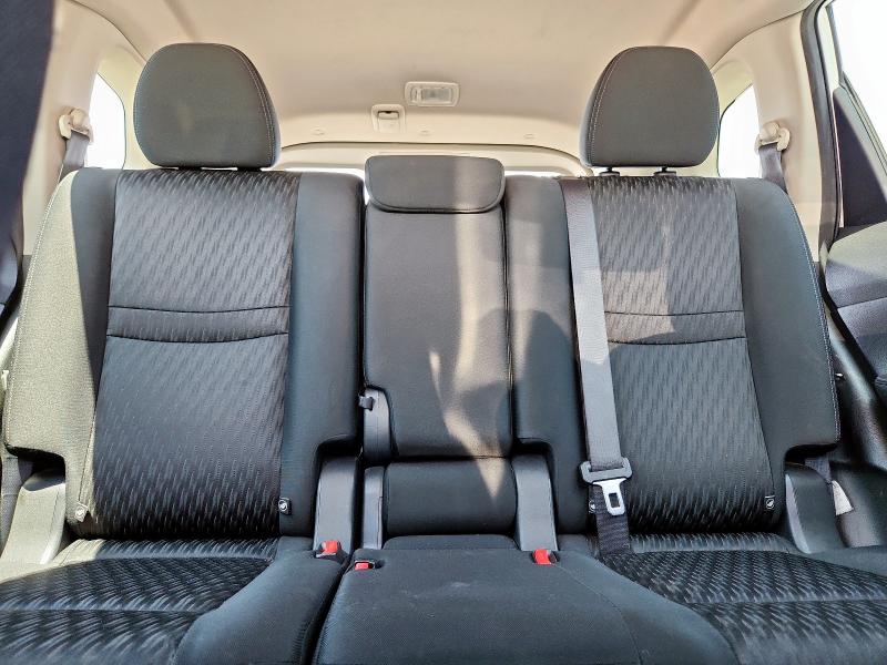 KNMAT2MT3JP538695 - 2018 NISSAN ROGUE S თეთრი ფოტო 10