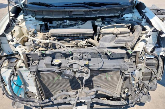 KNMAT2MT3JP538695 - 2018 NISSAN ROGUE S თეთრი ფოტო 12