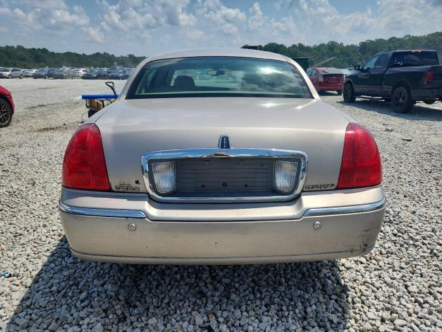 1LNHM81W93Y692575 - 2003 LINCOLN TOWN CAR EXECUTIVE Бежевий фото 6