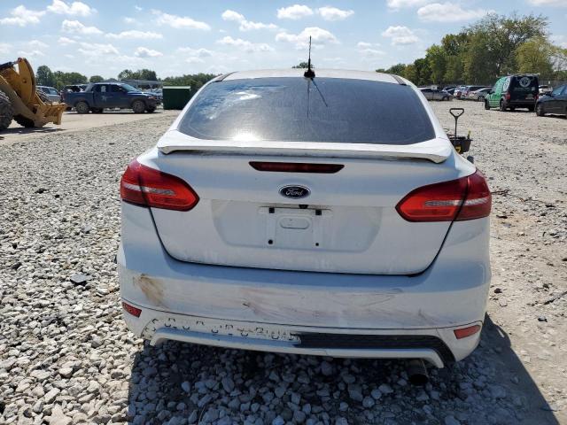 1FADP3F22FL228957 - 2015 FORD FOCUS SE WHITE photo 6