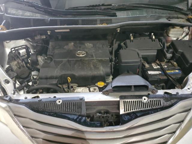 5TDYK3DC1BS045791 - 2011 TOYOTA SIENNA XLE Gümüş foto 12