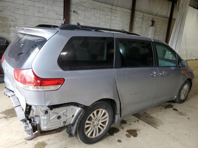 5TDYK3DC1BS045791 - 2011 TOYOTA SIENNA XLE Gümüş foto 3