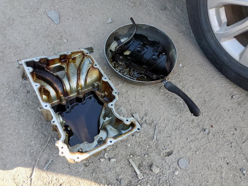 3GNAXJEV2JS645468 - 2018 CHEVROLET EQUINOX LT GRAY photo 12