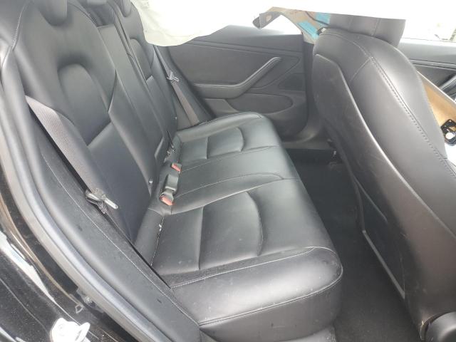 5YJ3E1EAXJF046556 - 2018 TESLA MODEL 3 Чорний фото 10