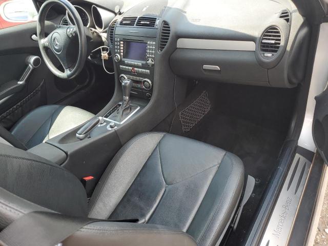 WDBWK56F16F109598 - 2006 MERCEDES-BENZ SLK 350 Silber Foto 8