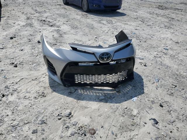 5YFBURHE4JP766547 - 2018 TOYOTA COROLLA L SILVER photo 12