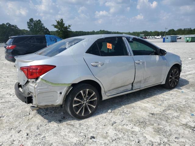 5YFBURHE4JP766547 - 2018 TOYOTA COROLLA L SILVER photo 3