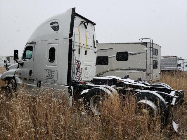 1FUJGLD50GLGV4475 - 2016 FREIGHTLINER CASCADIA WHITE photo 3