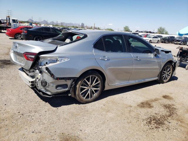 4T1F31AK9MU024508 - 2021 TOYOTA CAMRY XLE SILVER photo 3