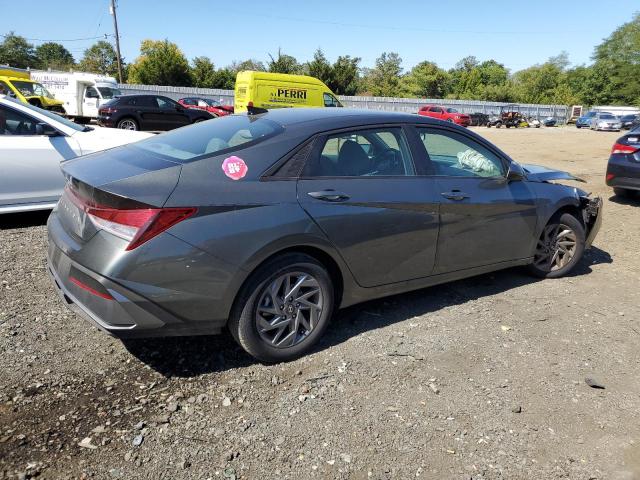 KMHLM4DG9RU748702 - 2024 HYUNDAI ELANTRA SEL GRAY photo 3