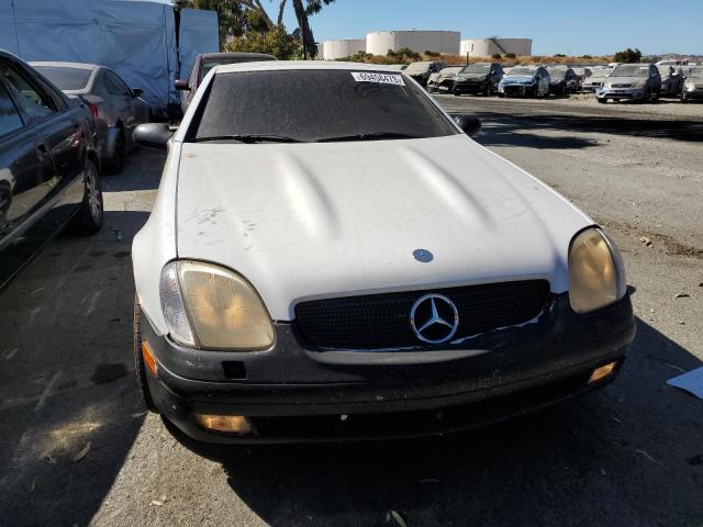 WDBKK47F5YF149970 - 2000 MERCEDES-BENZ SLK 230 KOMPRESSOR WHITE photo 5