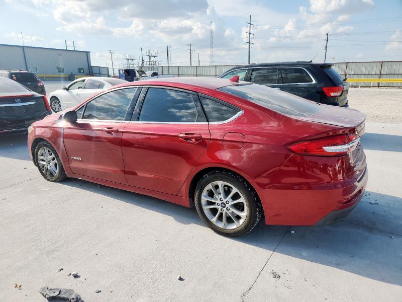 3FA6P0LU6KR220496 - 2019 FORD FUSION SE RED photo 2