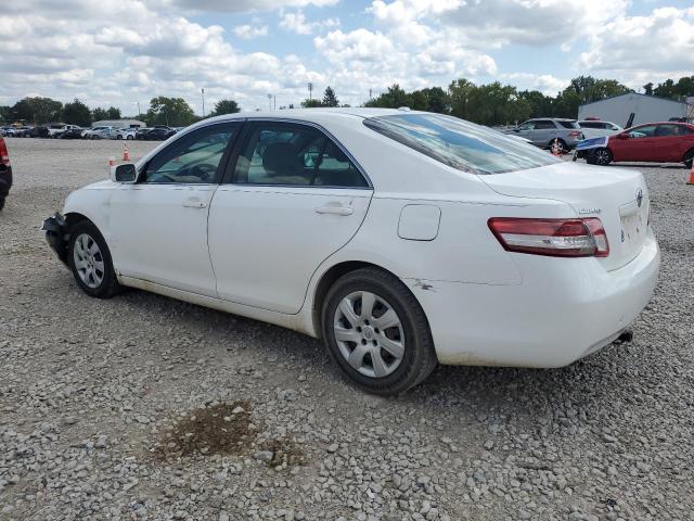 4T1BF3EK0BU593840 - 2011 TOYOTA CAMRY BASE Beyaz fotoğraf 2