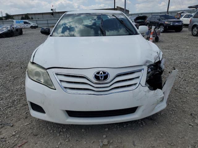 4T1BF3EK0BU593840 - 2011 TOYOTA CAMRY BASE Beyaz fotoğraf 5