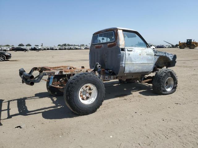 JT4RN38D8B0005287 - 1981 TOYOTA PICKUP RN38 GRAY photo 3