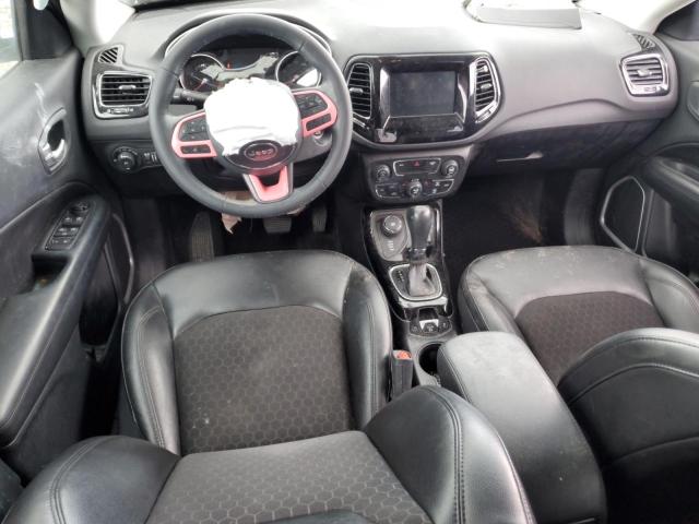 3C4NJDBB6JT337527 - 2018 JEEP COMPASS LATITUDE 黑色 照片 8