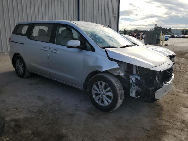 KNDMA5C10G6126642 - 2016 KIA SEDONA L SILVER photo 4