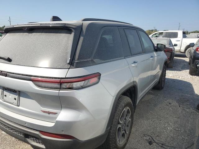 1C4RJHCG9N8574391 - 2022 JEEP GRAND CHER TRAILHAWK 银色 照片 3