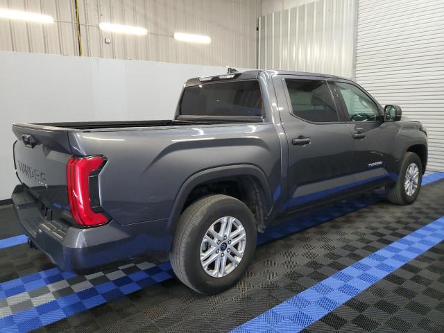 5TFLA5ABXNX002893 - 2022 TOYOTA TUNDRA CREWMAX SR GRAY photo 3