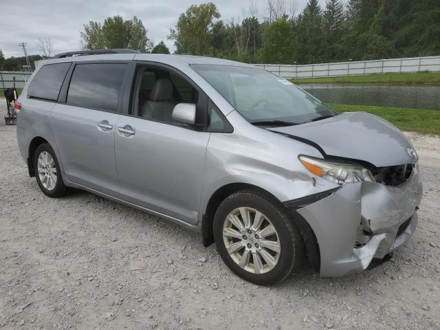 5TDDK3DC1CS040011 - 2012 TOYOTA SIENNA XLE GRAY photo 4