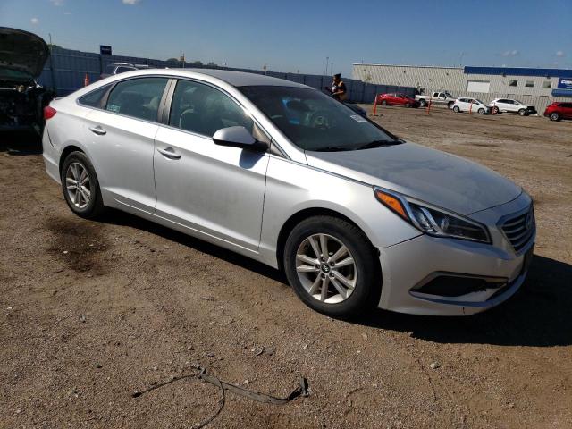 5NPE24AF9GH357846 - 2016 HYUNDAI SONATA SE SILVER photo 4