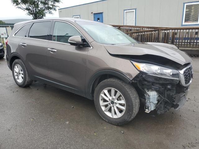 5XYPG4A5XLG622020 - 2020 KIA SORENTO S GRAY photo 4