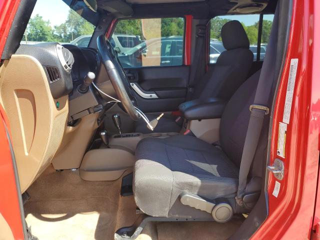 1J4BA5H13BL570019 - 2011 JEEP WRANGLER U SAHARA წითელი ფოტო 7